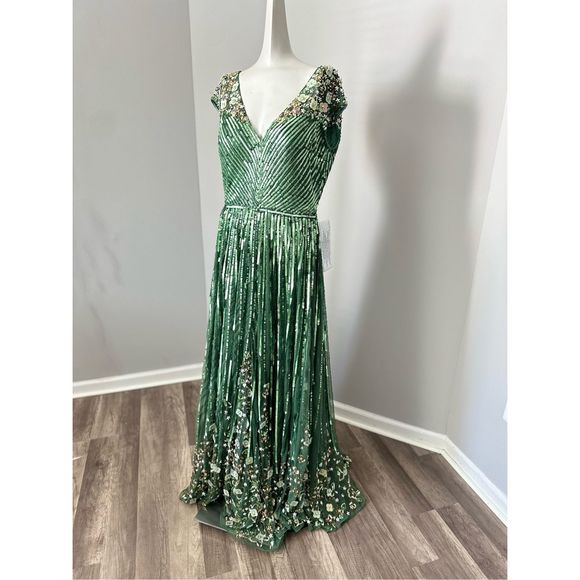 MAC DUGGAL SEQUIN & FLORAL EMBELLISHED EVENING GOWN - Picture 6 of 12